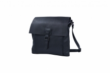 D�msk� crossbody kapsa �ern�