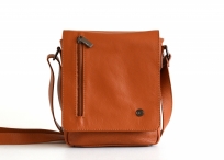 BRIGHT Crossbody kapsa A5 Hn�d�